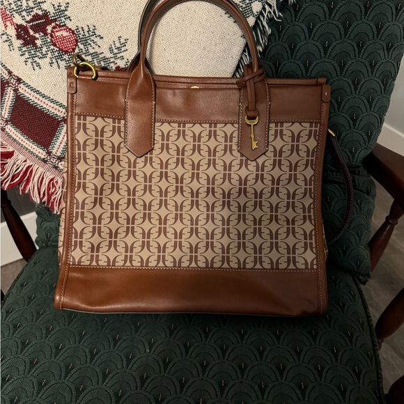 Fossil Signature Brown and Tan Tote - Picture 2 of 4